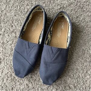 Toms Navy Canvas Slip-On